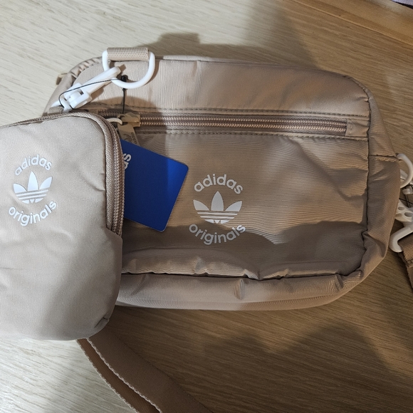 Adidas Originals Puffer and Pouch Crossbody in Beige NWT - Picture 3 of 5